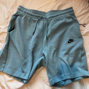 Mens Nike Tech Shorts - M